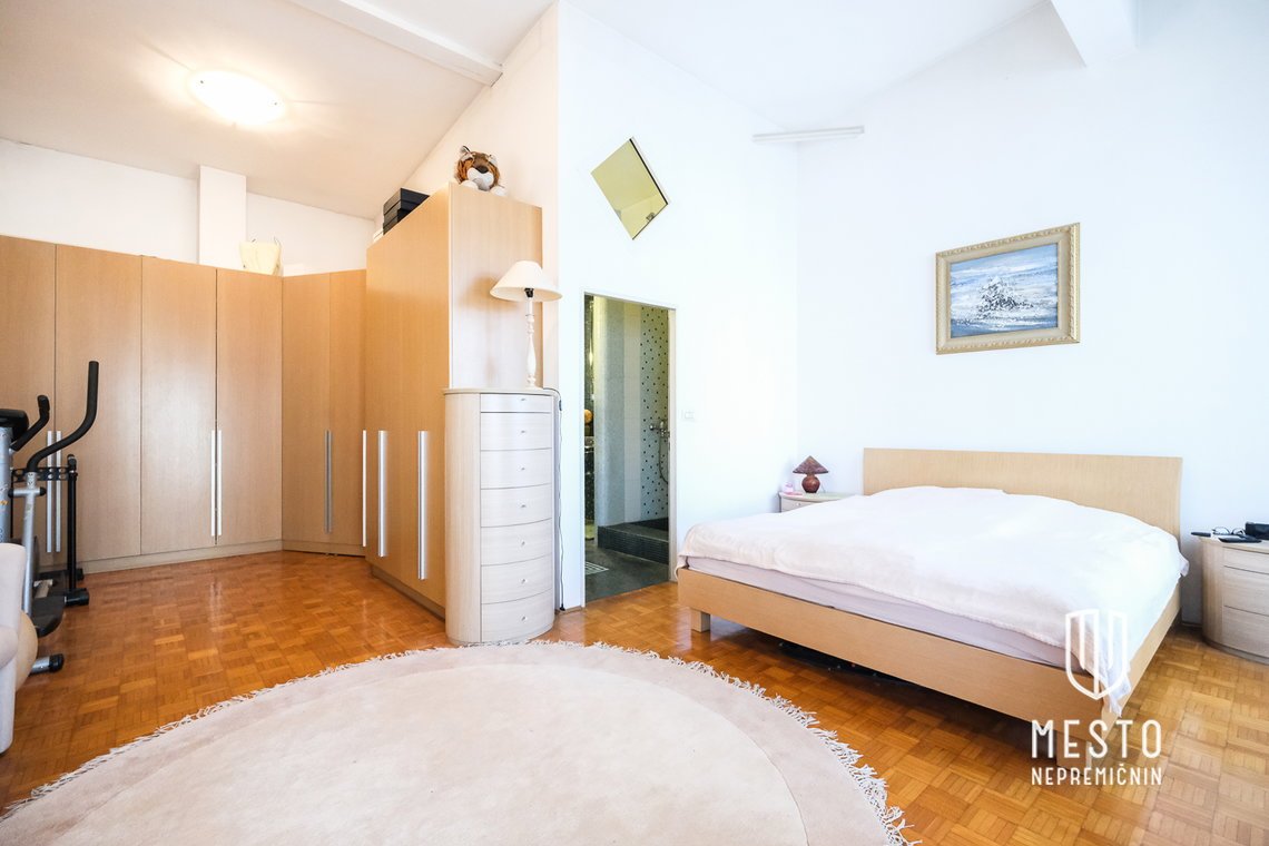 5-room duplex penthouse apartment in Zupančičeva jama – 8