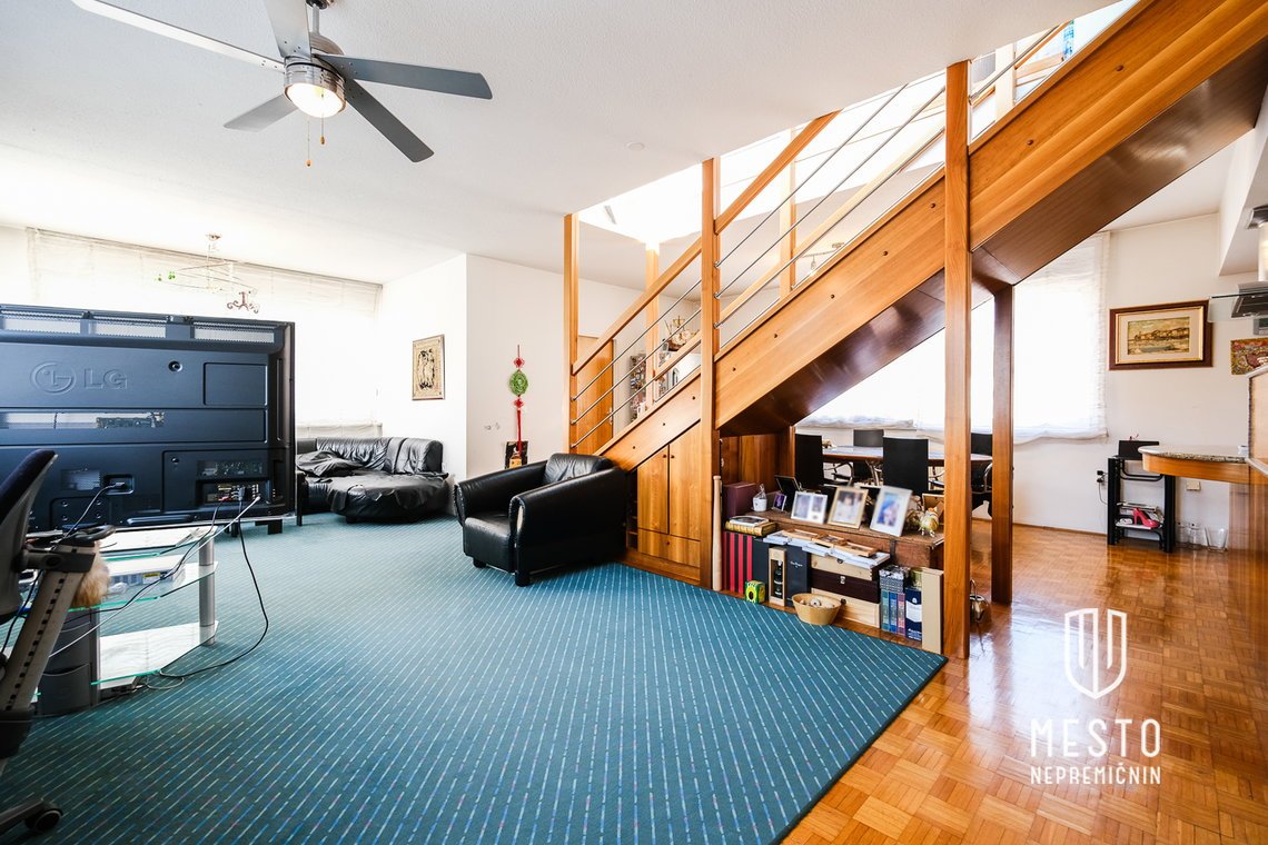 5-room duplex penthouse apartment in Zupančičeva jama – 10