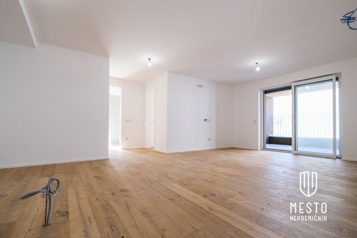 Three-bedroom apartment in Vila Block Slape 2 – 2