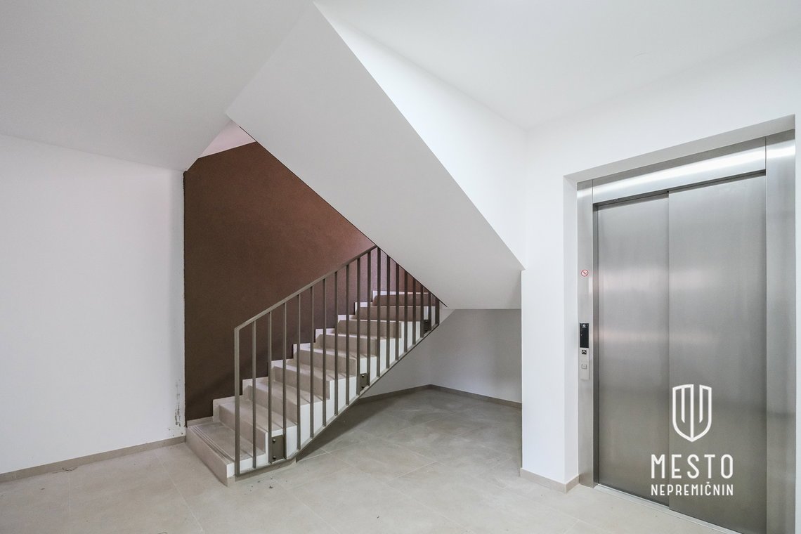 Three-bedroom apartment in Vila Block Slape 2 – 13