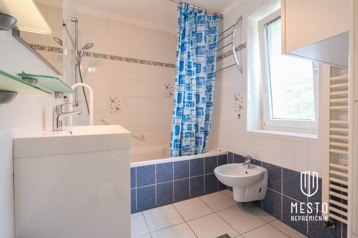 Spacious, renovated house in Spodnja Šiška – 11