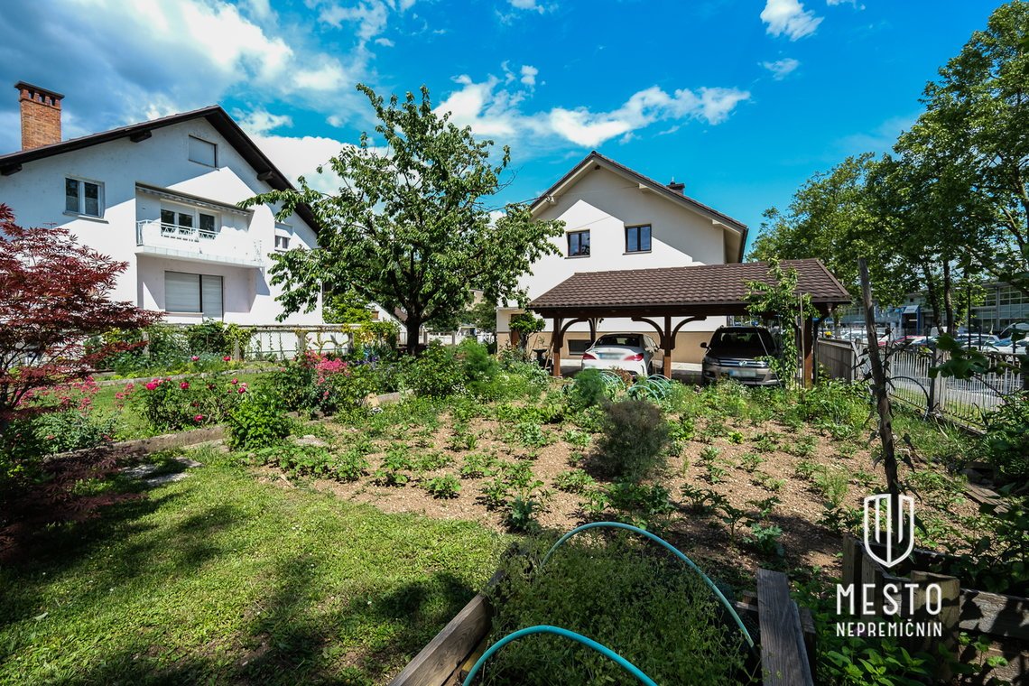Detached house with great potential in Bežigrad – next to PST – 6