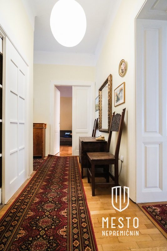 4.5-room apartment on Cankarjeva Street opposite the Ljubljana Opera – 7