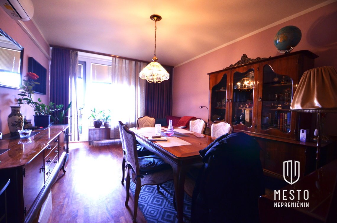 Three-bedroom apartment on Bratovševa Terrace – 4