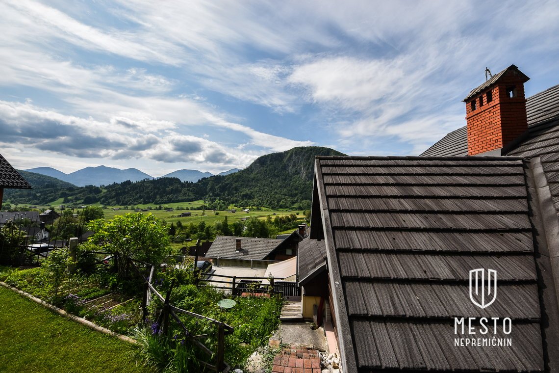 Two apartment houses with 15 apartments in Bohinj – 3