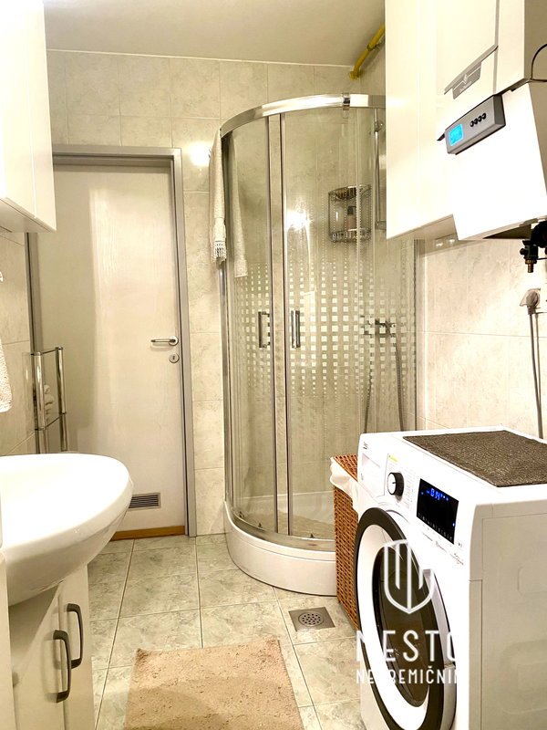 3.5-room apartment with an atrium on Dolgi Most – 13
