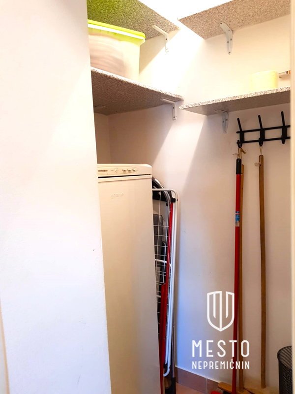 3.5-room apartment with an atrium on Dolgi Most – 15