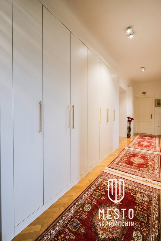 Four and a half-room apartment in the center of Ljubljana – 10