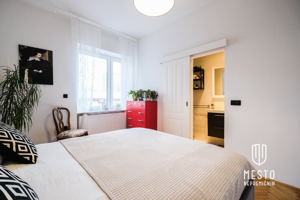 Four and a half-room apartment in the center of Ljubljana – 13