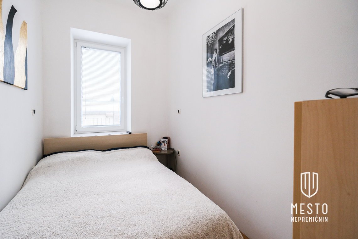 Four and a half-room apartment in the center of Ljubljana – 17