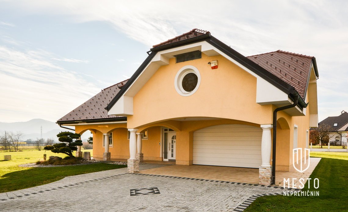 Newer house with an additional commercial building in Trnovljah, Celje – 20