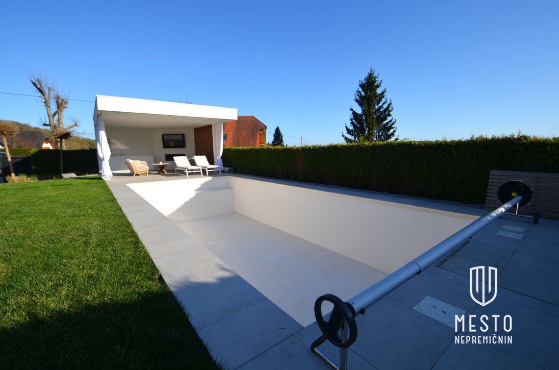 Modern single-family house with a pool in Mekinje above Stična – 14
