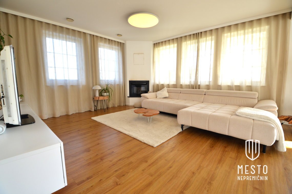 Modern single-family house with a pool in Mekinje above Stična – 20