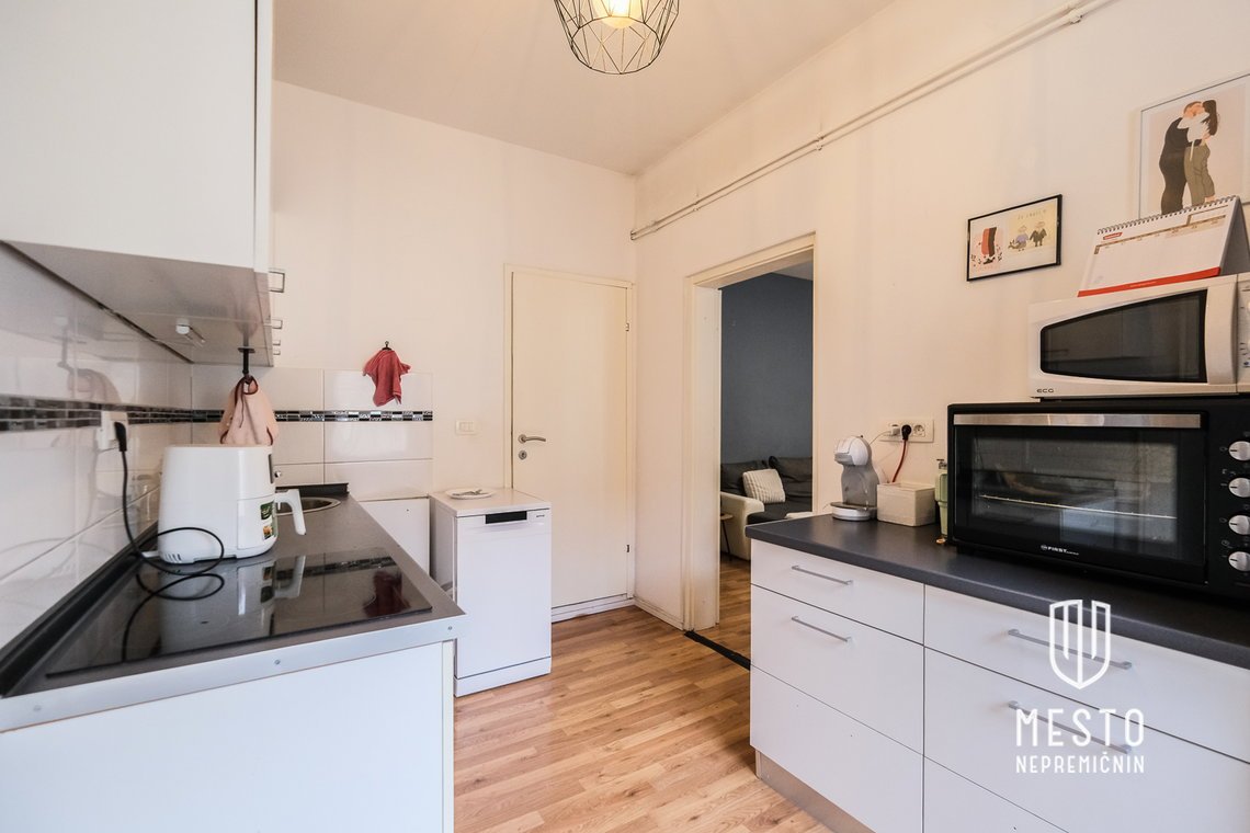 Three-room apartment in the city center – 3