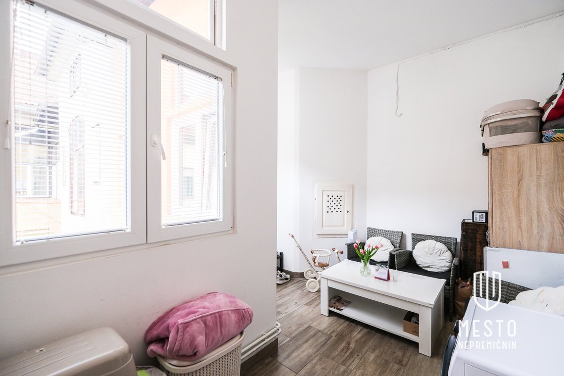 Three-room apartment in the city center – 8