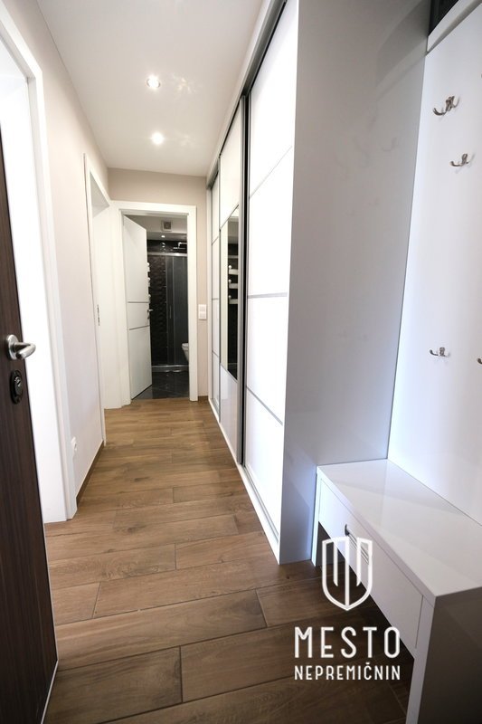 One-and-a-half-room apartment in Zgornja Šiška, Andreaševa Street - available immediately – 7