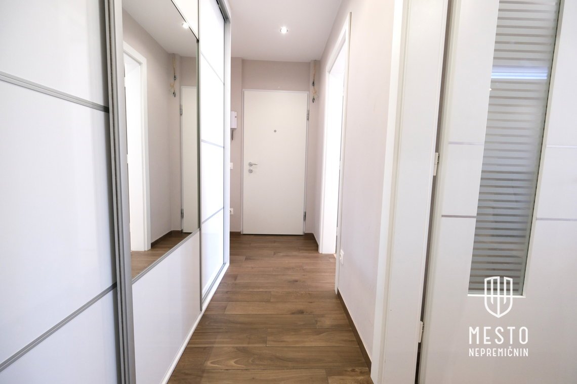 One-and-a-half-room apartment in Zgornja Šiška, Andreaševa Street - available immediately – 8