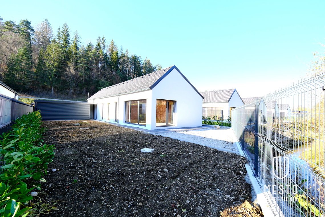 Courtyard house in the Cereja neighborhood – 2