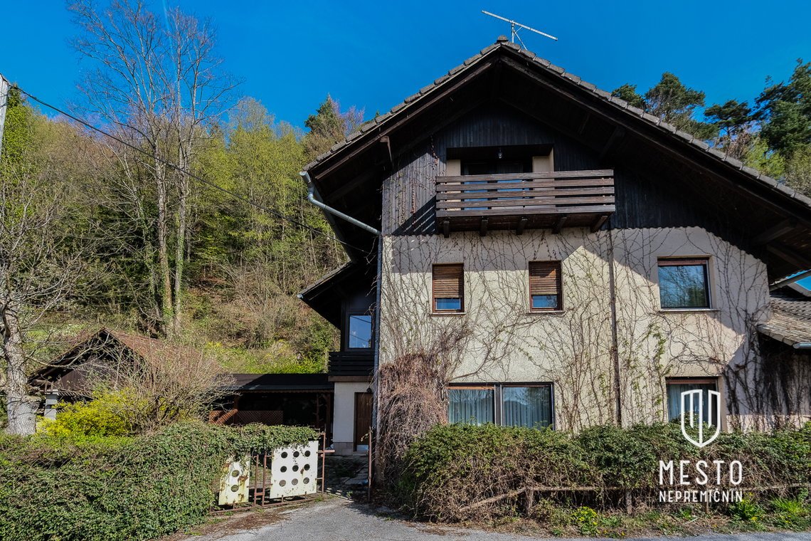 Detached house above Kranj – 6