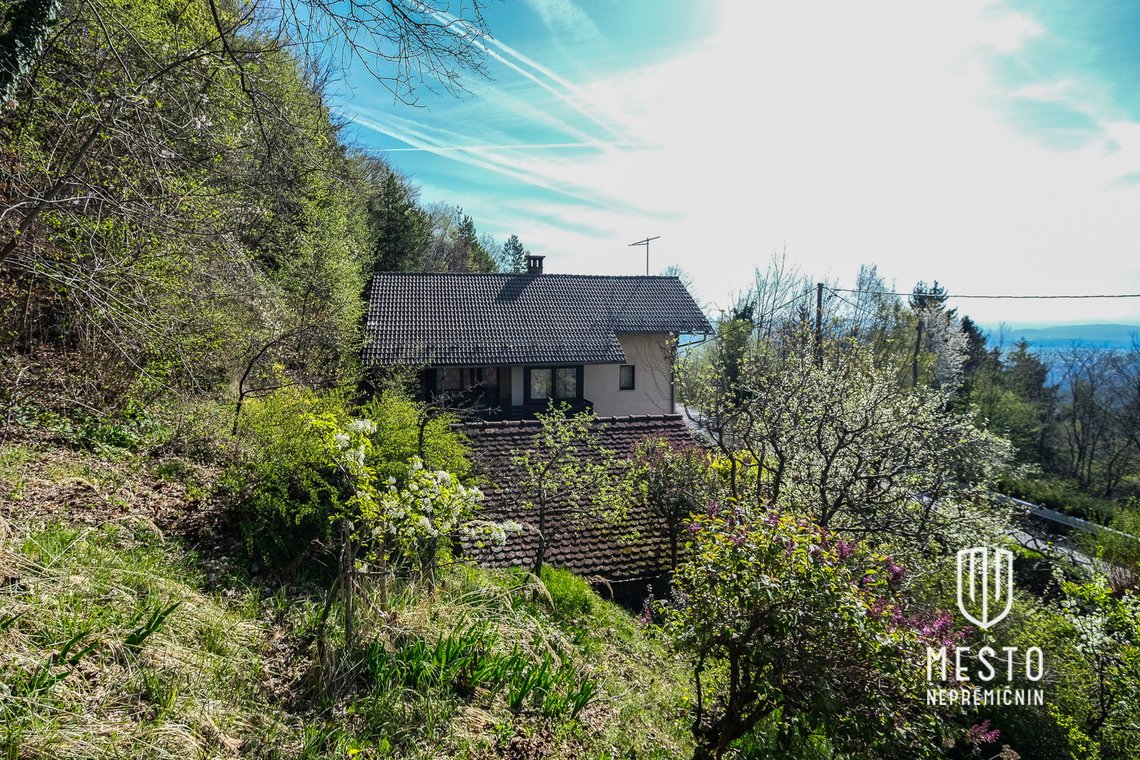 Detached house above Kranj – 8
