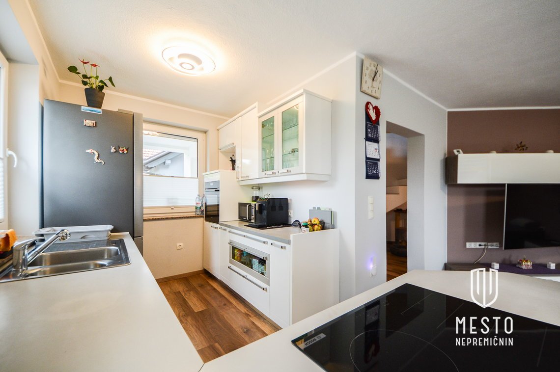Spacious family semi-detached house in Begunje pri Cerknici – 6