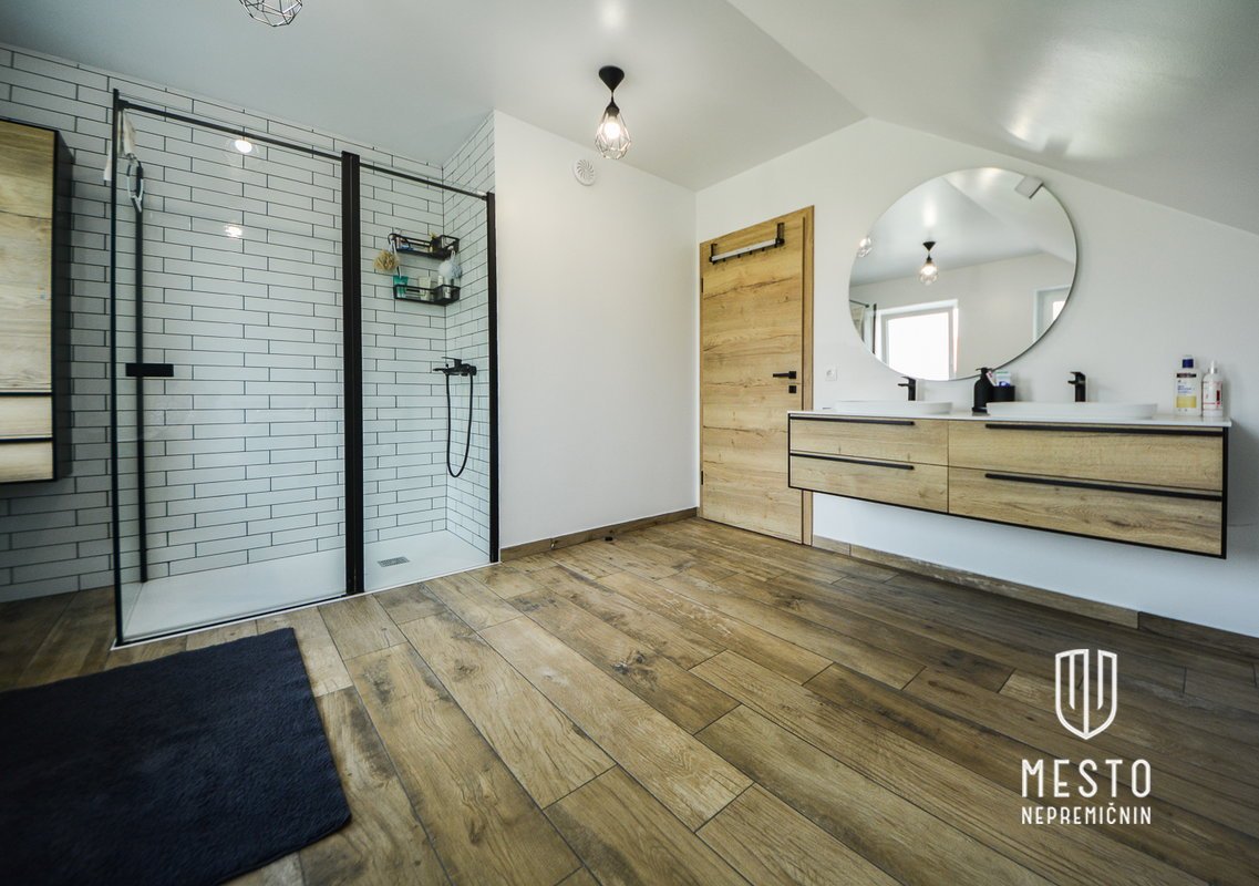 Spacious family semi-detached house in Begunje pri Cerknici – 16