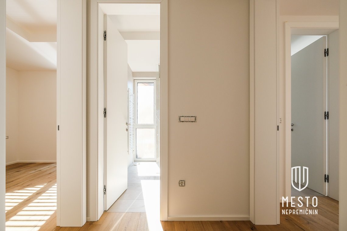 Three-room apartment in Vila Block Slape 2 – 5