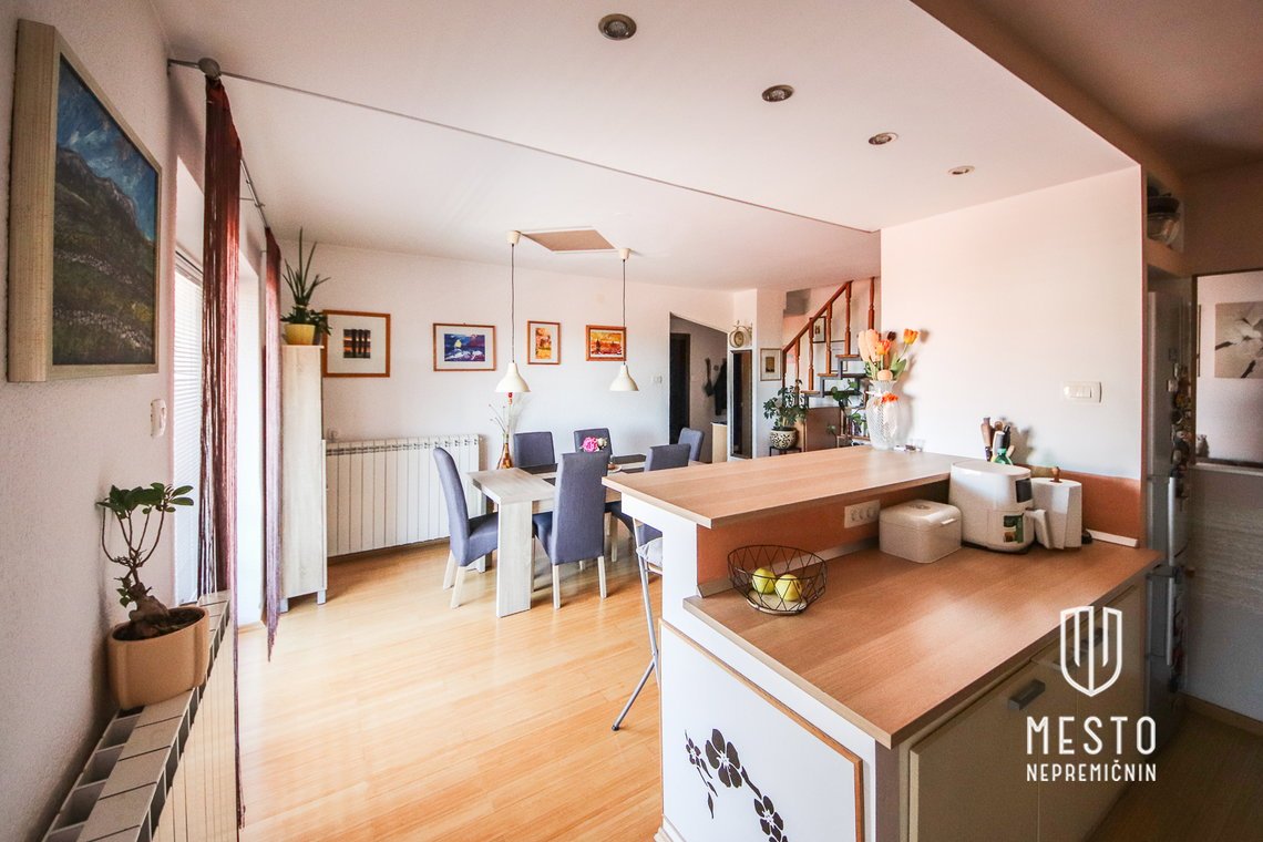 Four-bedroom apartment with sea view in Koper – 7