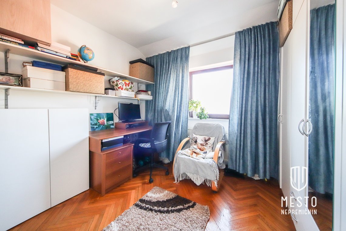 Four-bedroom apartment with sea view in Koper – 14