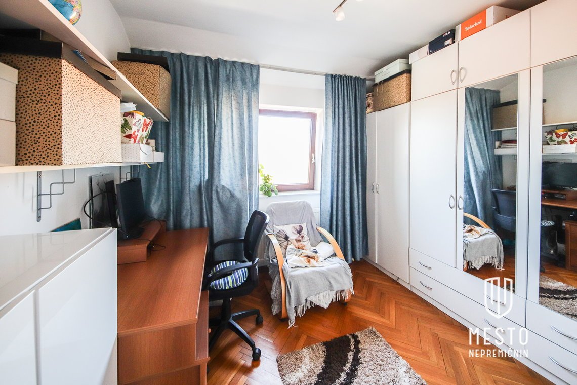 Four-bedroom apartment with sea view in Koper – 15