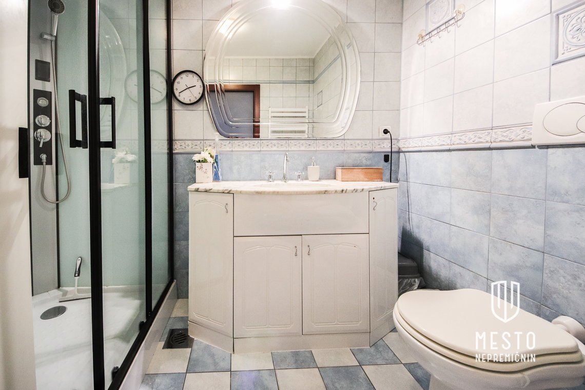Four-bedroom apartment with sea view in Koper – 16