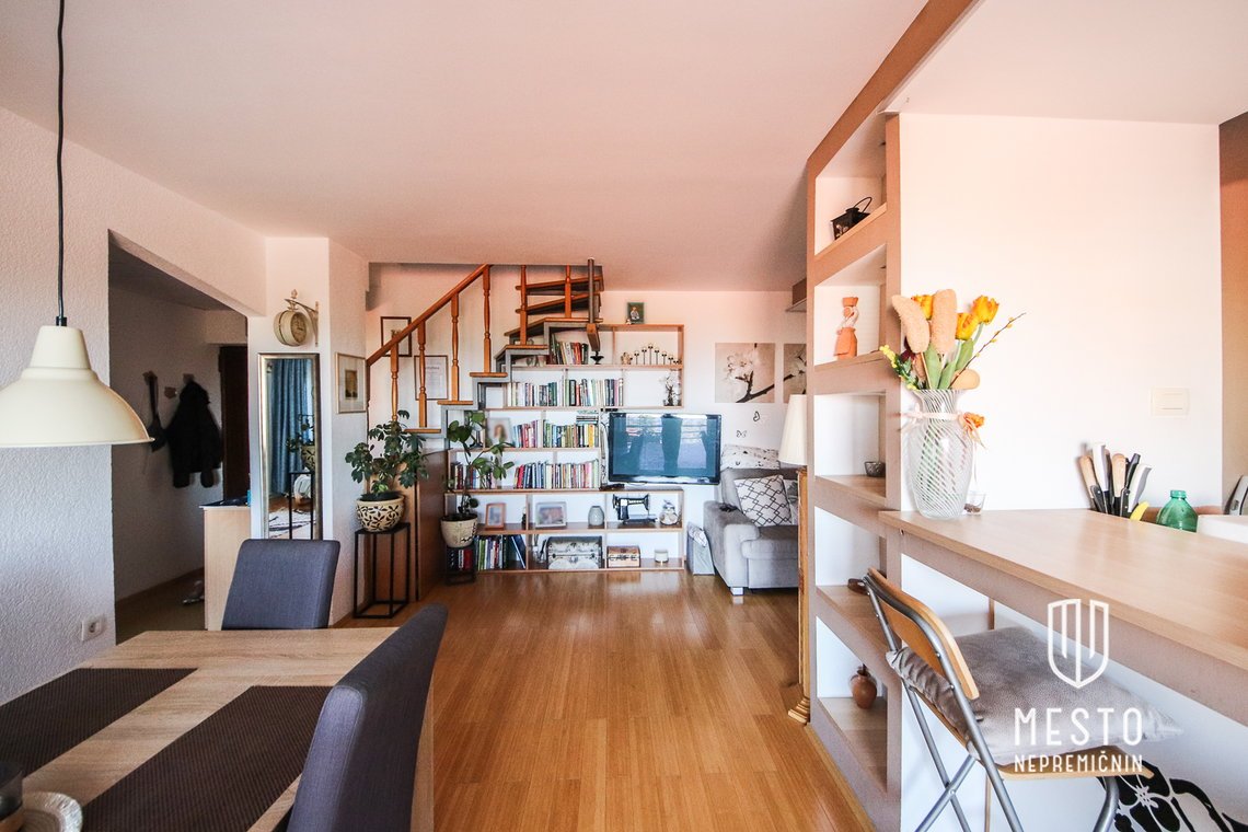 Four-bedroom apartment with sea view in Koper – 19