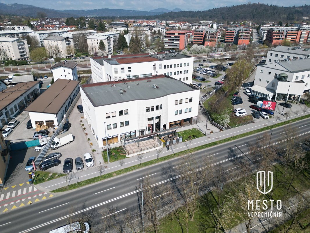 Commercial space in Vič – visible location on Tržaška cesta – 10