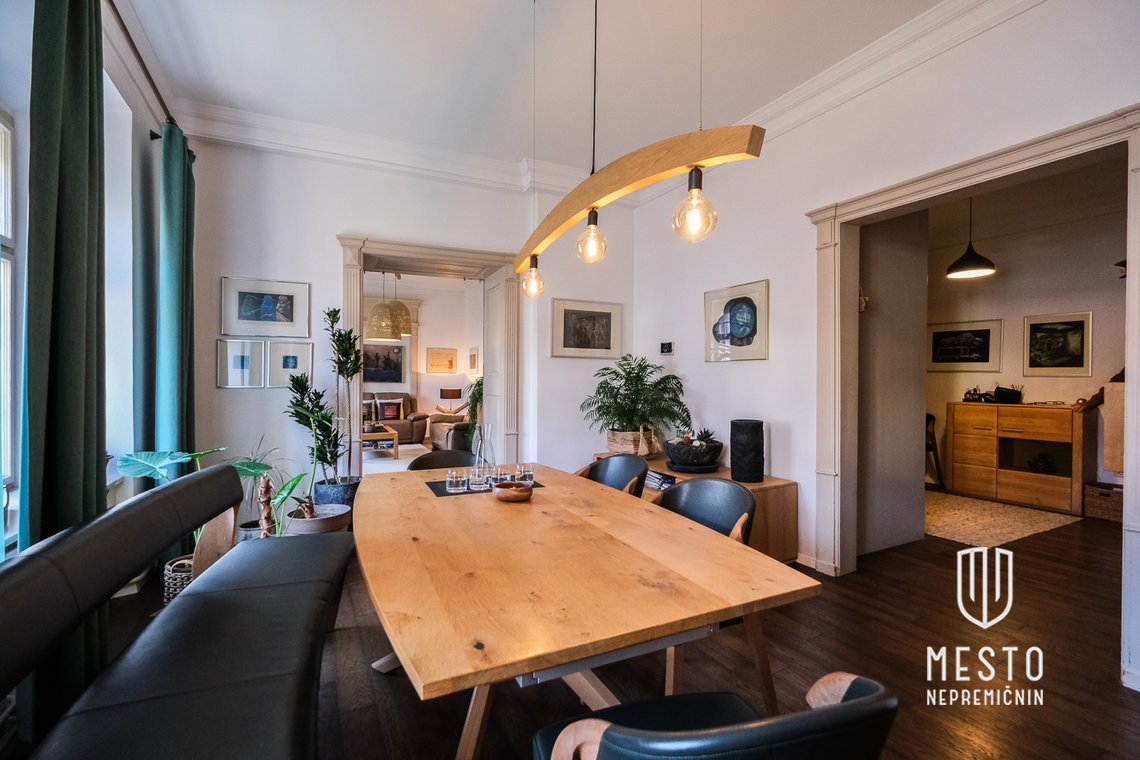 Four-room apartment in the center of Ljubljana, view of the Ljubljanica – 4