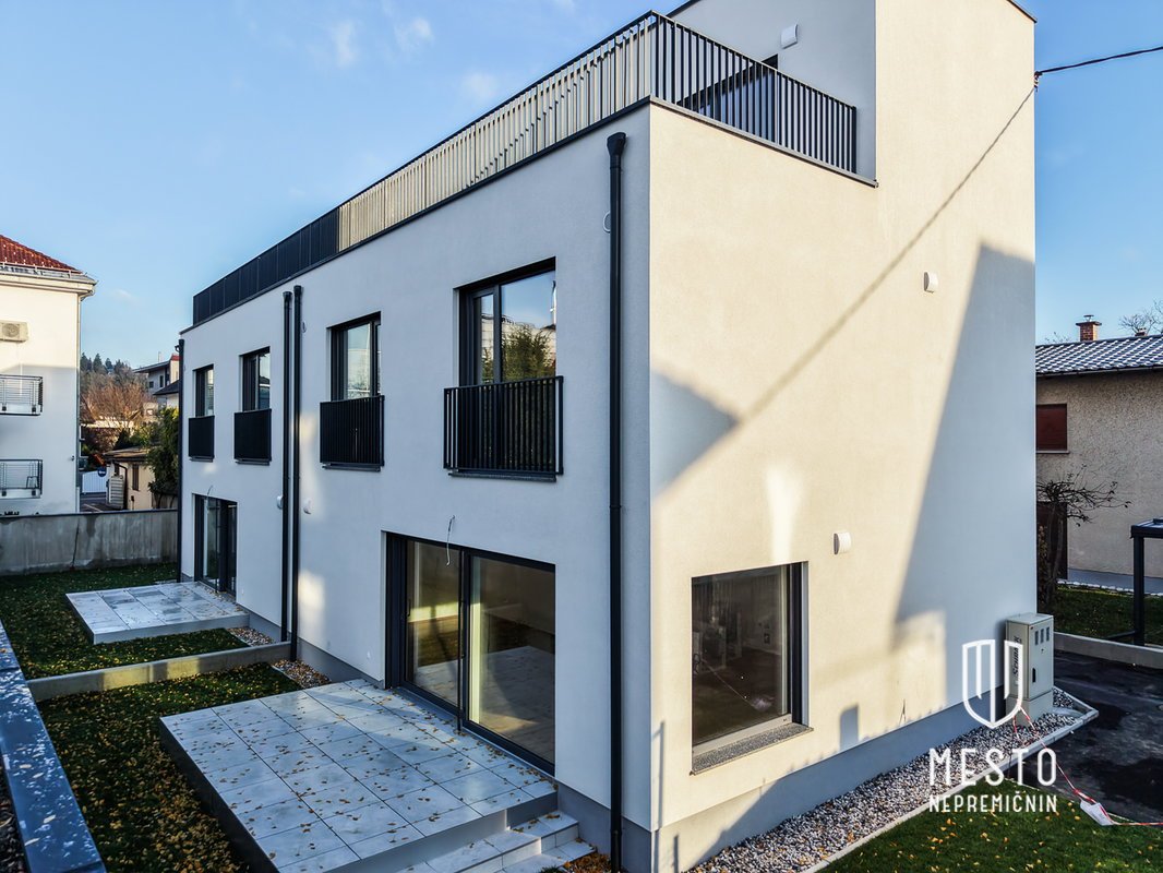Duplex / two-family house in Rožni Dolina – 2