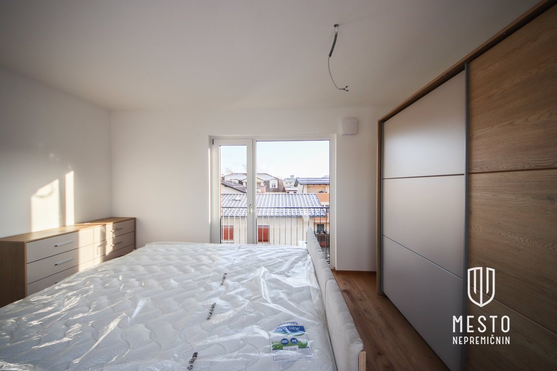 Duplex / two-family house in Rožni Dolina – 12