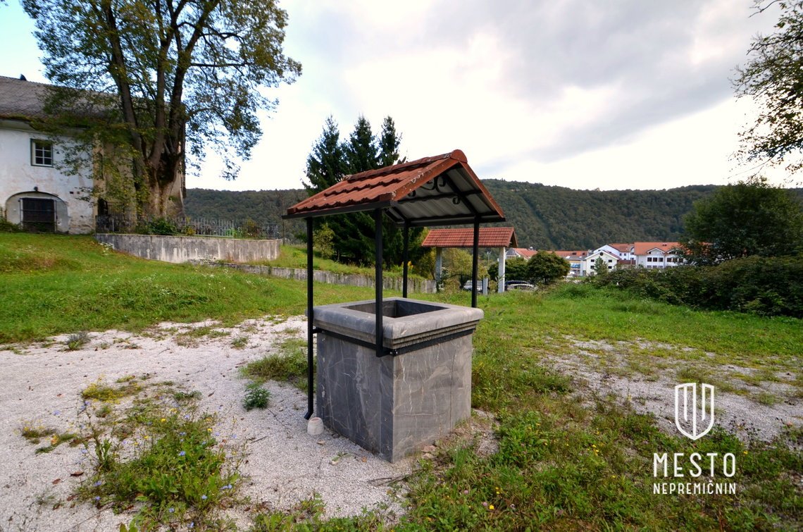 Namršelj Manor and a standalone house with large land in Želimlje near Škofljica (K+P+1+M, house built in 2010, manor built in 1720, total land area 62,981 m²) – 16