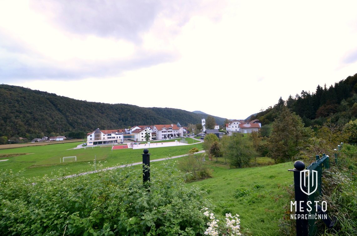 Namršelj Manor and a standalone house with large land in Želimlje near Škofljica (K+P+1+M, house built in 2010, manor built in 1720, total land area 62,981 m²) – 21