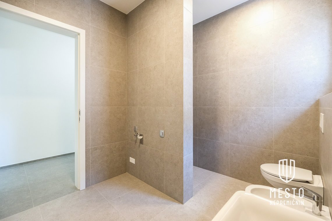 Three-bedroom apartment + studio in Grosuplje – 11