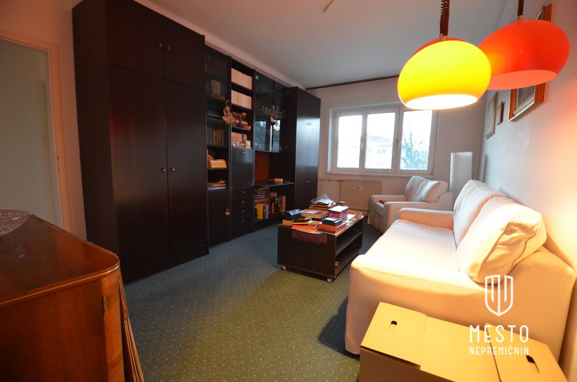 Two-and-a-half-room apartment with garage, near all infrastructure (2nd/3rd floor, built in 1949) – 5