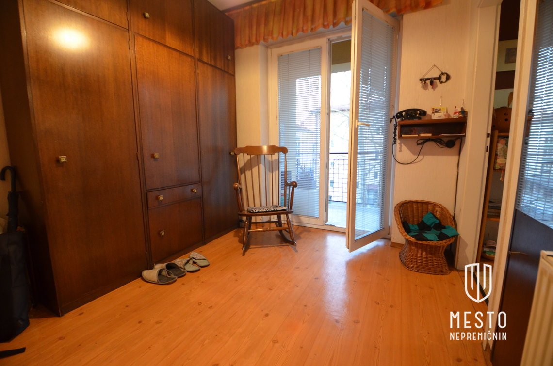 Two-and-a-half-room apartment with garage, near all infrastructure (2nd/3rd floor, built in 1949) – 11