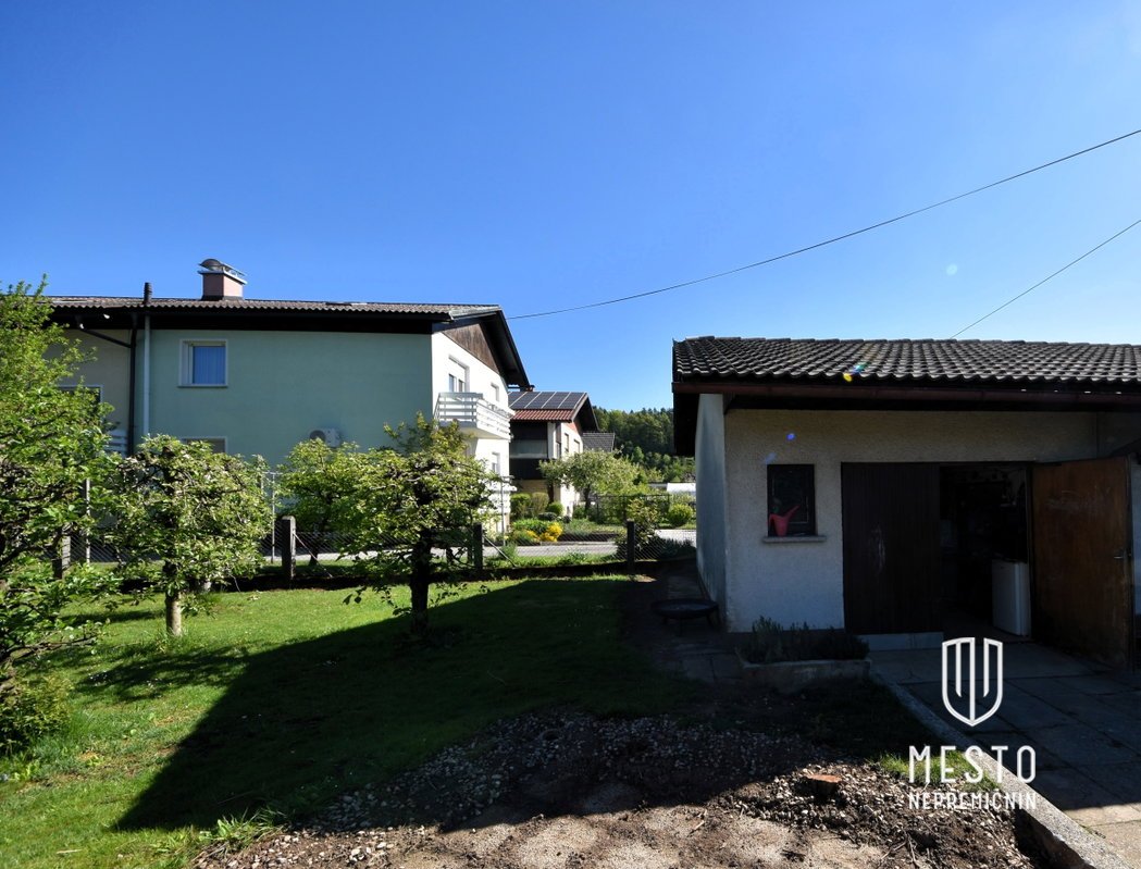 Building plot with a garage – 4