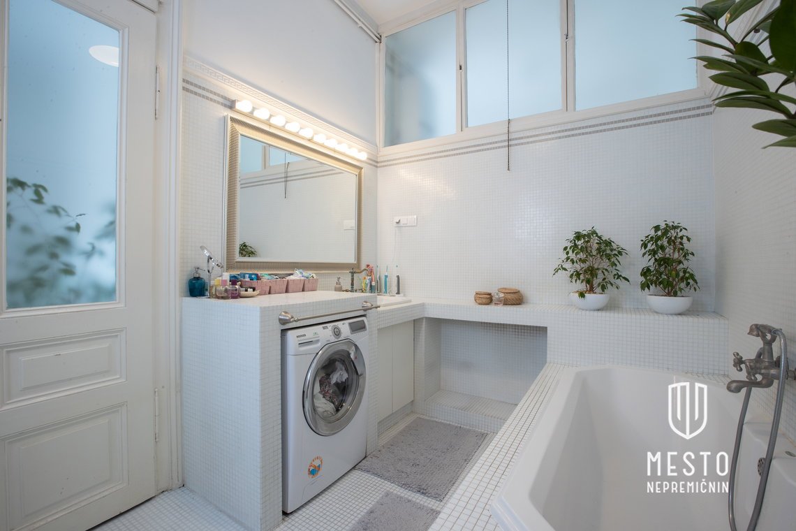 Four-room apartment in the center – 6