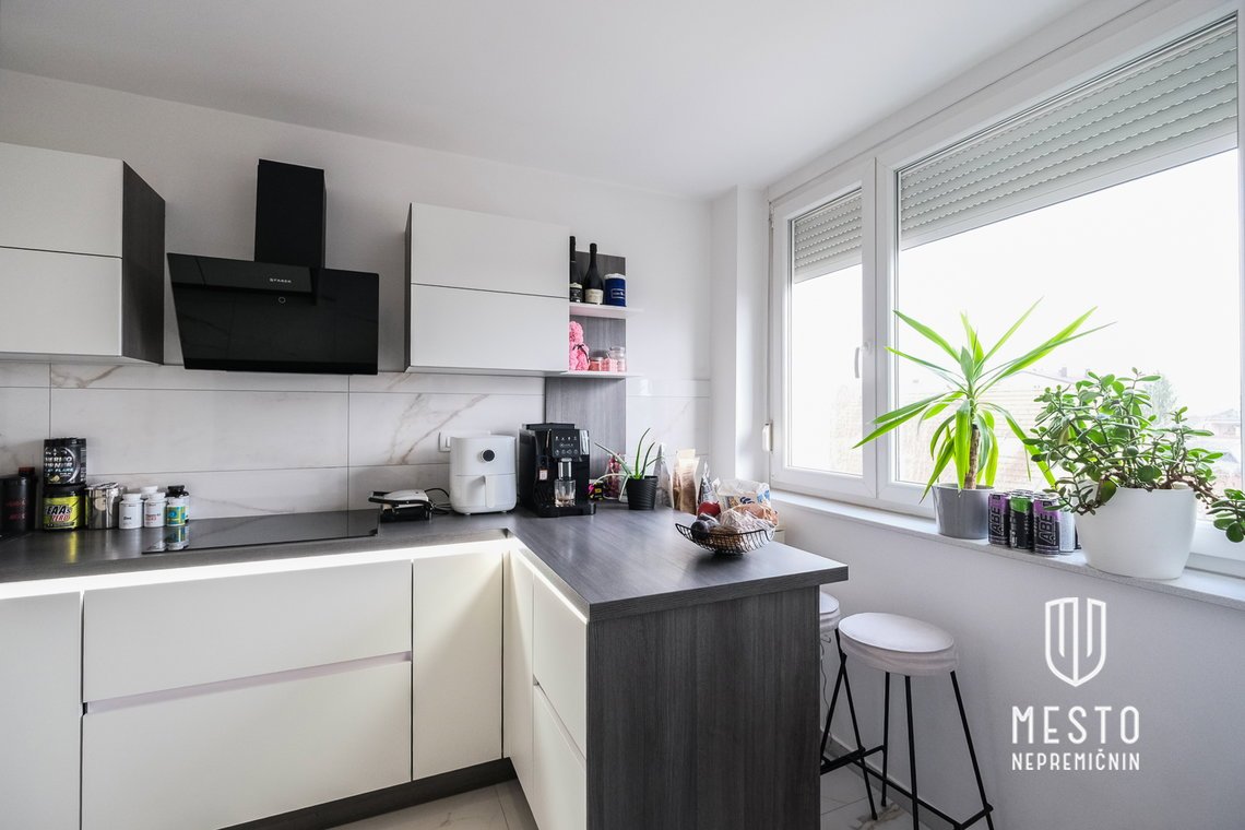 Three-room apartment in Spodnja Šiška – Knezova Street – 8