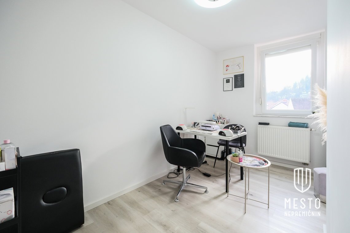 Three-room apartment in Spodnja Šiška – Knezova Street – 11