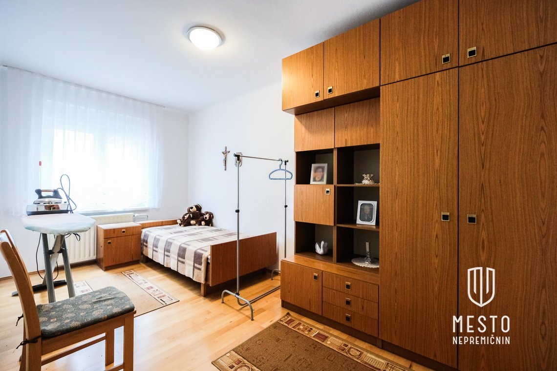 Detached house in Dobrova – 14