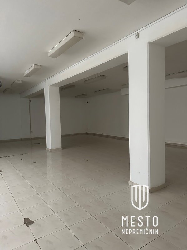 Combined commercial space in Stegne (K-P-1/3, built 1981, renovated 2011) – 17