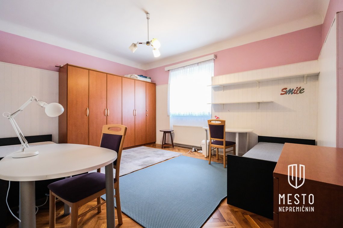 Three-bedroom apartment on Gerbičeva Street – 7