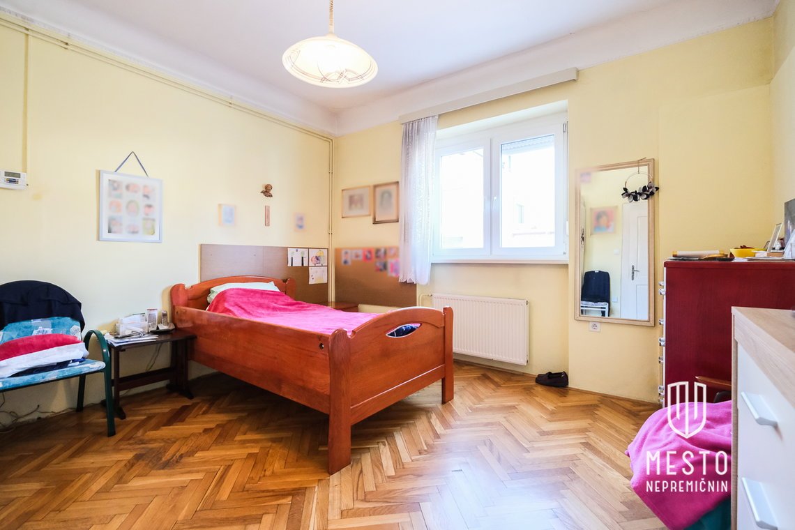Three-bedroom apartment on Gerbičeva Street – 8