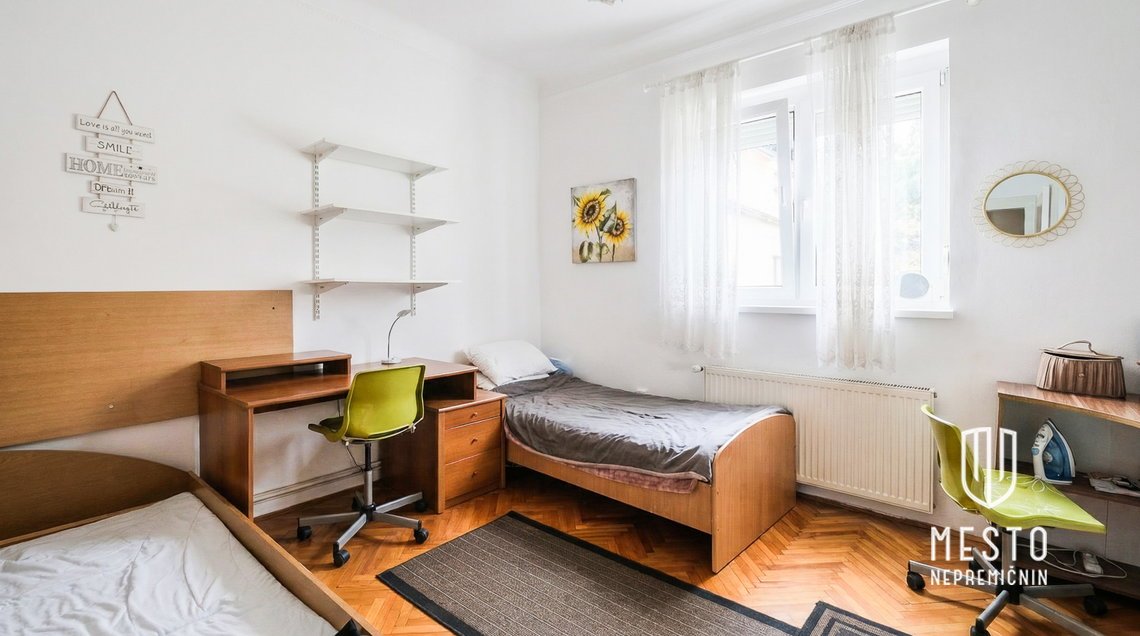 Three-bedroom apartment on Gerbičeva Street – 11
